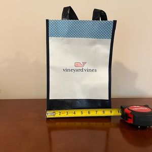Small Vineyard vines reusable, wipeable shopping bag.